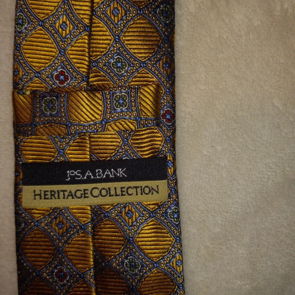 Joseph A. Bank Heritage Collection 100% Silk Tie Gold/Blue Geometric 59 X 3.00